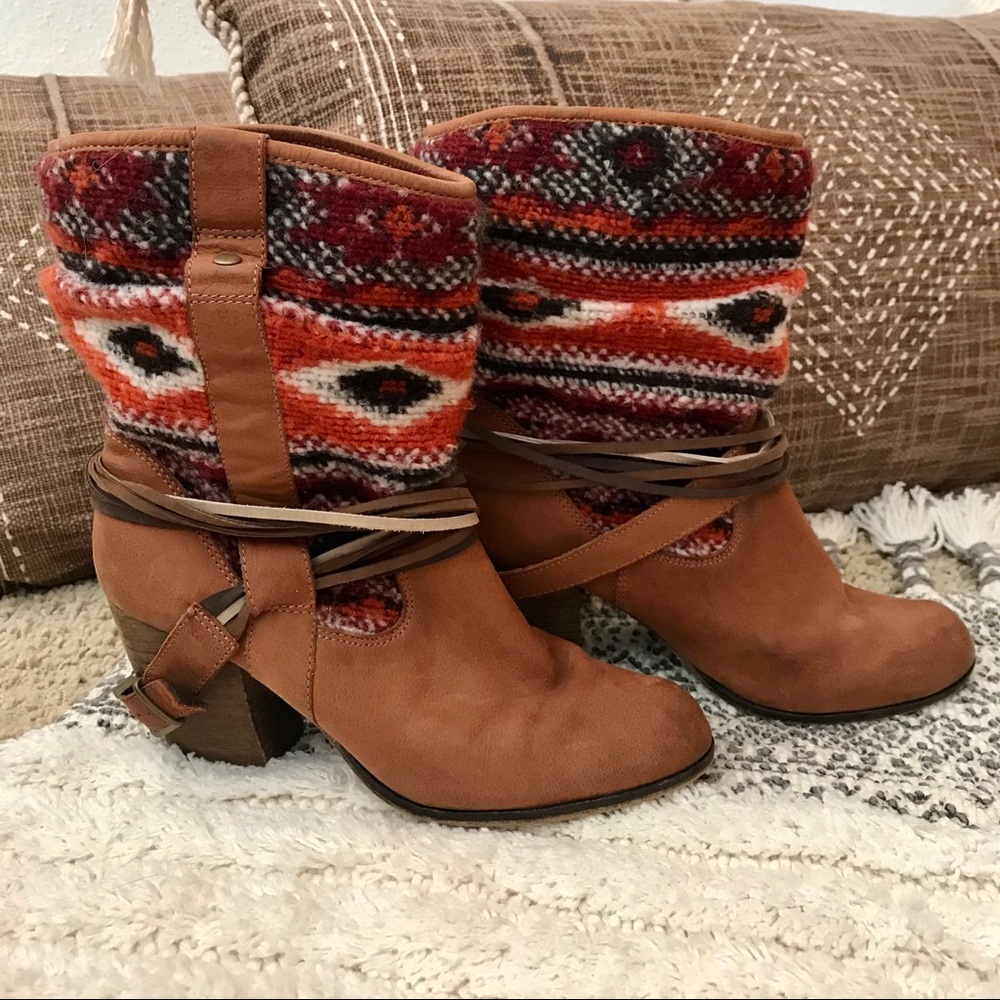 STEVE MADDEN Tolteca Leather Boot in Aztec/Conjac